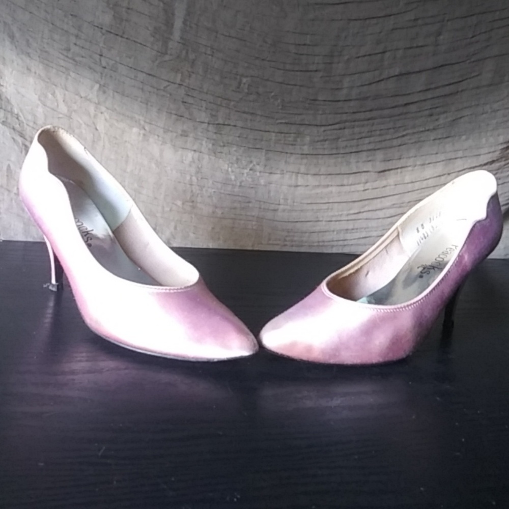 Shoes - Picture 4 of 4